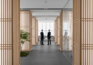 Illustration conceptuelle de la souveraineté numérique assurée par un LLM privé français au sein d'un écosystème de données.