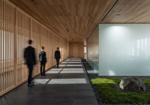 Le pilotage des agents IA est essentiel pour aligner les capacités techniques de l'intelligence artificielle avec les objectifs stratégiques de l'entreprise.