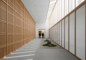 Le concept du retrieval augmented generation pour entreprise illustré par un schéma de flux de données sécurisé.