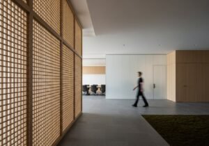 Une illustration conceptuelle montrant la synergie entre la technologie et l'écologie pour une IA éco conçue.