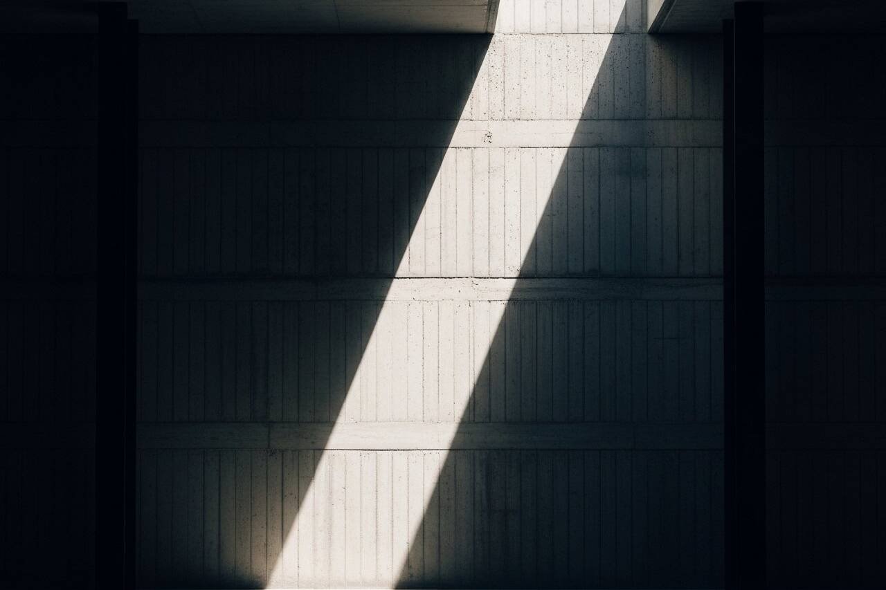 L'IA pour le juridique Omnisian pour sécuriser vos procédures et vos analyses de contrats. 8 Illustration conceptuelle montrant comment une IA pour le juridique transforme et modernise la recherche documentaire légale.