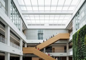 Schéma conceptuel illustrant une architecture réussie pour l'intégration IA pour SAP dans un écosystème d'entreprise.