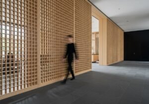 Vue d'ensemble conceptuelle illustrant comment le routing de modèles IA dirige les requêtes vers la technologie la plus adaptée.