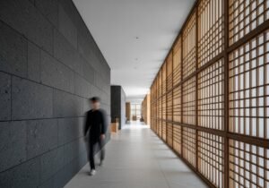 Schéma conceptuel montrant comment automatiser un workflow complexe avec l'IA permet de connecter divers processus métier.