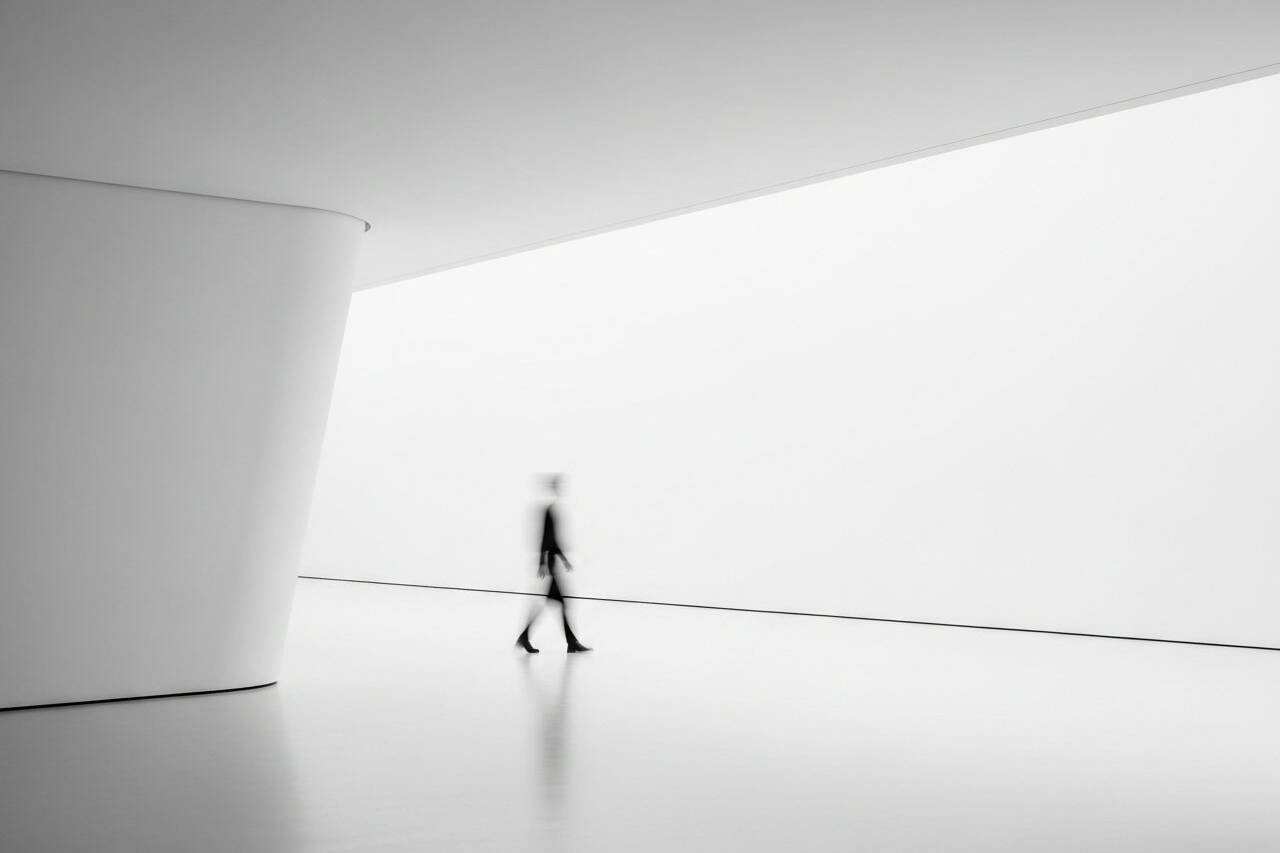 Schéma conceptuel illustrant les architectures fondamentales pour créer un système d'IA multi-agents efficace et coordonné.