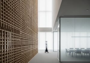 L'IA pour l'analyse comparative de contrats offre une vue d'ensemble claire pour des décisions juridiques éclairées.