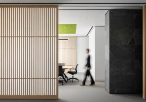 Un schéma conceptuel montrant comment un jumeau numérique piloté par l'IA relie un modèle virtuel à son homologue physique.