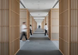 Le chaînage d'agents IA illustre la collaboration entre différents systèmes experts pour l'entreprise.