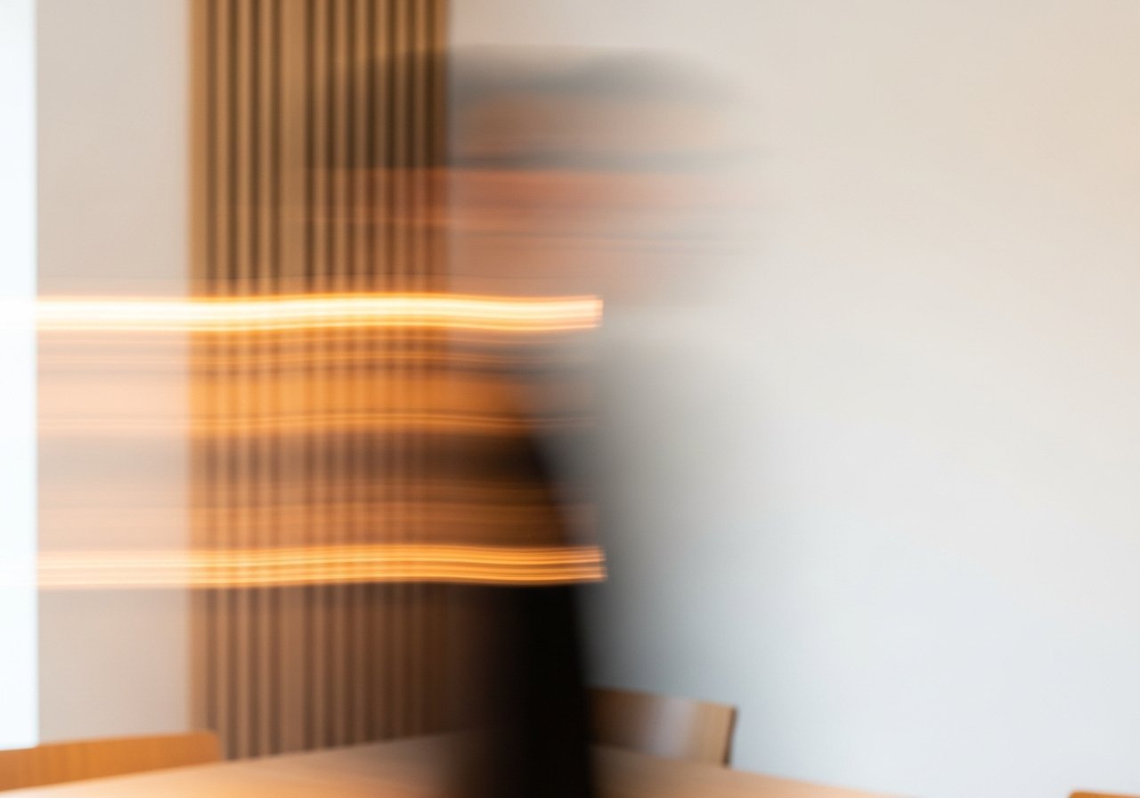 Une architecture avancée souligne clairement la différence entre LLM et IA d'entreprise dans les cadres professionnels.