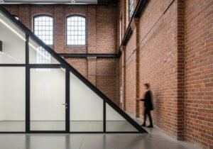 Intégrer l'IA pour un acte de vente immobilière permet aux experts de sécuriser rapidement chaque étape du dossier.
