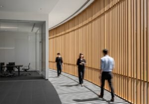 Il est essentiel de préparer les questions à poser à un éditeur d'IA pour sécuriser le contrat.