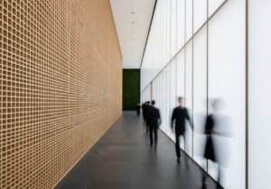 Une assurance responsabilité IA offre une protection essentielle pour sécuriser les décisions stratégiques des dirigeants.
