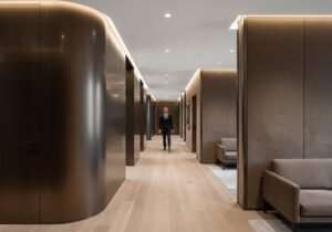 L'intégration de l'IA orchestrée pour grands cabinets transforme la stratégie globale des directions.